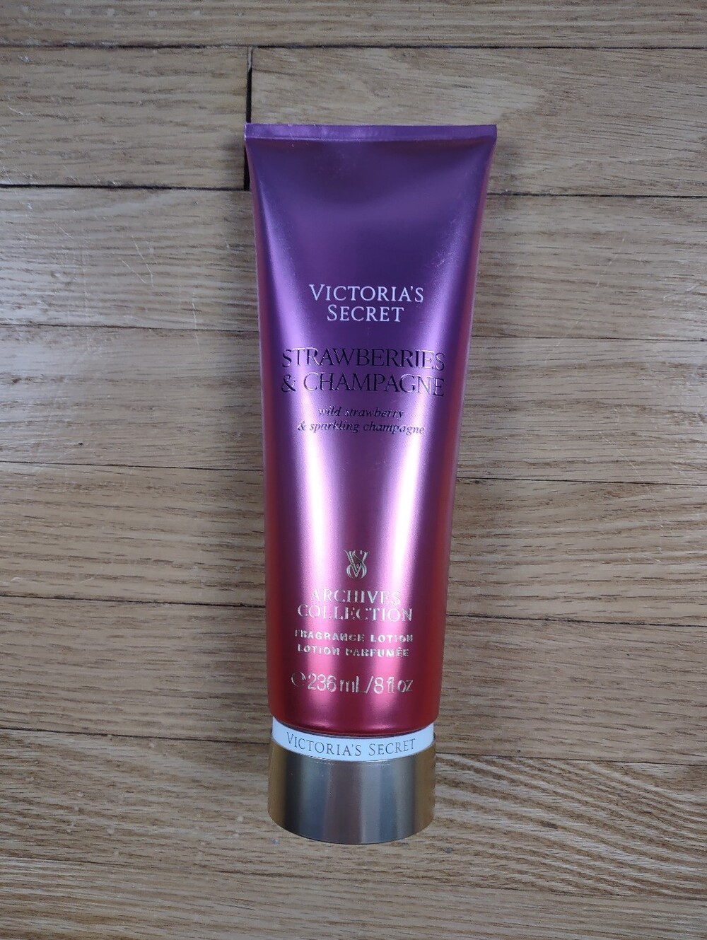 Victoria's Secret Metallic Pink to Coral Strawberries & Champagne Body Lotion
